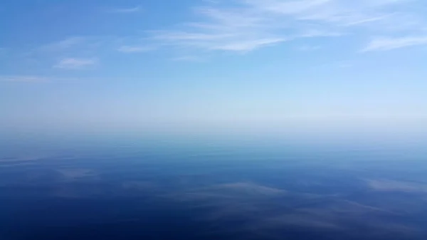 Вода Небо — стоковое фото