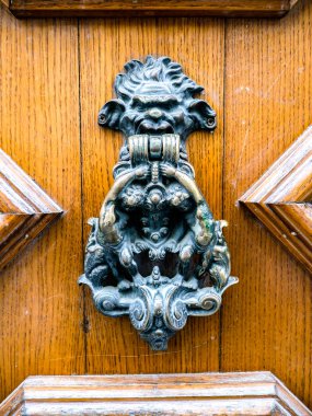 Ahşap kapı dekoratif topuzu.