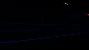 Geceli arabaların ışıkları