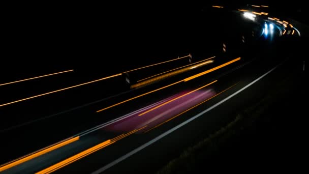 Luces de coches con noche — Vídeo de stock