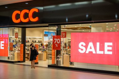 Czeladz, Polonya -31.07.2020-CCC zincirinin Czeladz 'deki Cameral mağazası