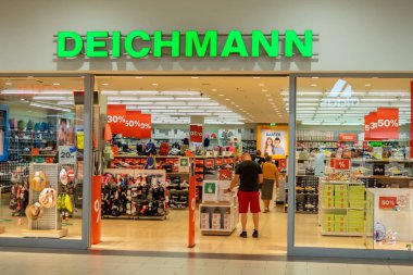 Czeladz, Polonya - 31.07.2020-Deichmann ayakkabı mağazası, Czeladz