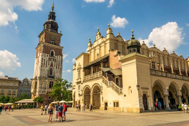 Krakow, Polonya - 08 / 08 / 2020 - Krakow pazarındaki kumaş salonları
