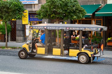 Krakow, Polonya - 08 / 08 / 2020 - Melexes Krakow 'da ilginç yerleri ziyaret ediyor