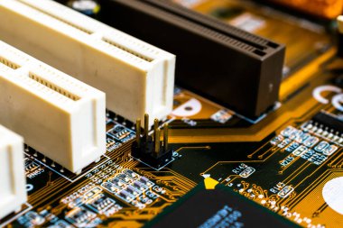 Elektronik devre kartının kapatılması veya PCB yazdırılmış devre kartı