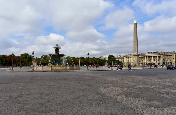 Paris Frankreich August 2018 Concorde Square Brunnen Obelisk Straßenlaternen Und — Stockfoto