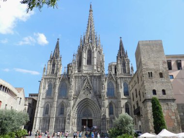 Barcelona, İspanya. Katedral, Gotik cephesi turist ile.