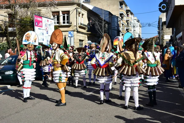 Célèbre Carnaval Défilé Rue Verin Avec Des Costumes Cigarrons Province — Photo