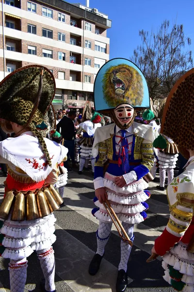 Ünlü Karnaval Karakol Sokak Törende Cigarrons Kostümleri Ile Ourense Ili — Stok fotoğraf