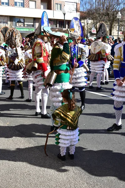 Verin Spanje Feb 2019 Beroemde Carnaval Straatparade Met Cigarrons Kostuums — Stockfoto