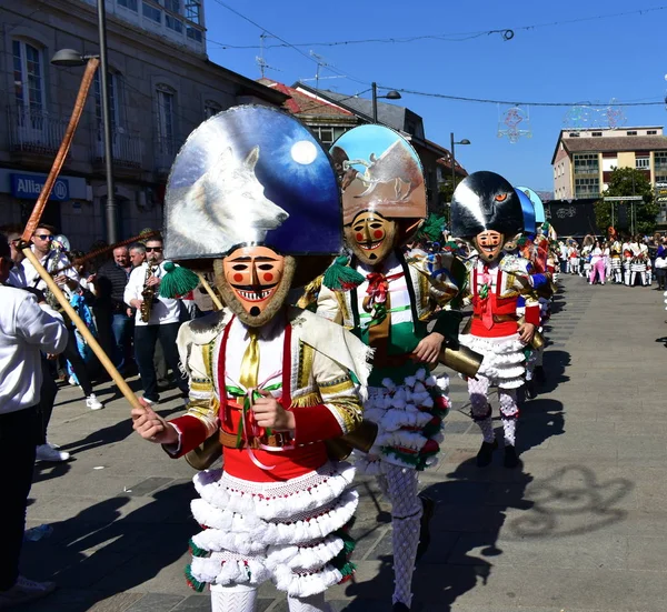 Célèbre Carnaval Défilé Rue Verin Avec Des Costumes Cigarrons Province — Photo