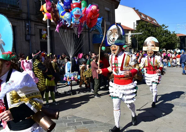 Célèbre Carnaval Défilé Rue Verin Avec Des Costumes Cigarrons Premier — Photo