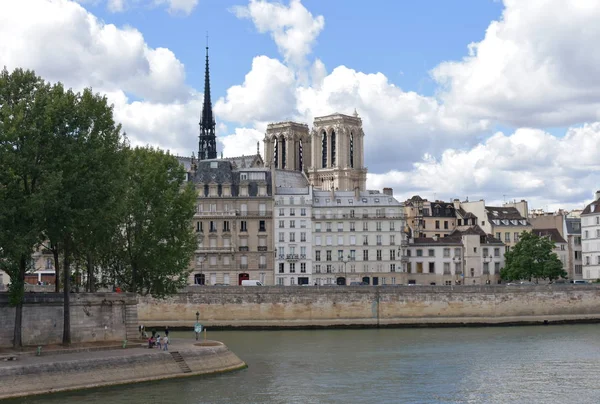 Notre Dame Kuleleri Sivri Bir Seine Nehri Köprüsü Pont Louis — Stok fotoğraf