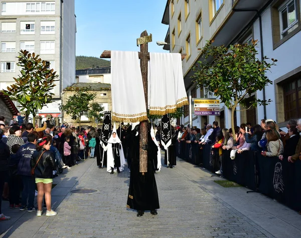 종교적 행렬과 스페인 거룩한 스페인 비베이로 2019년 19일 — 스톡 사진
