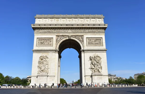 Arco Del Triunfo Con Cielo Azul Turistas París Francia Agosto — Foto de Stock