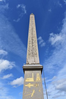 Place de la Concorde'da Obelisque de Louxor. Paris, Fransa.
