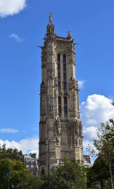 Saint-Jacques turu, göz alıcı gotik kule. Paris, Fransa.