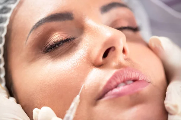 Kırışıklık Botox Onarım Güzellik Salonu Içinde Yakın Çekim — Stok fotoğraf