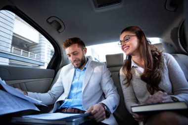 Genç Girişimciler Kurulu buluşmadan önce onların iş kavramı ve tüm hazırlıkları yapma