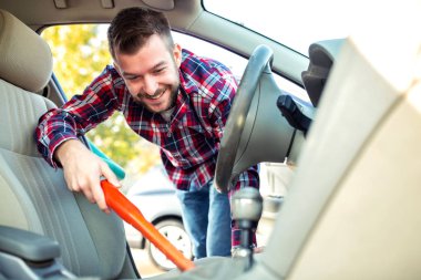 Büyüleyici adam elektrikli sürücü koltuğu Temizleme 