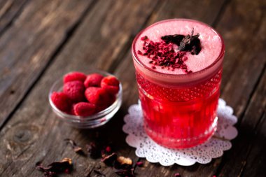 Zarif ve muhteşem dekorasyon ile Love Affair kokteyl 