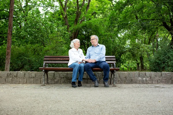 Pasangan Senior Dan Cinta Sejati Mereka Dan Tidak Pernah Berakhir — Stok Foto