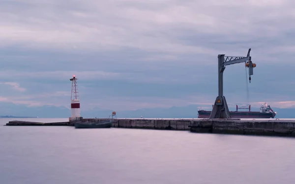 Nostaljik Selanik'in liman girişi deniz fenerini sula