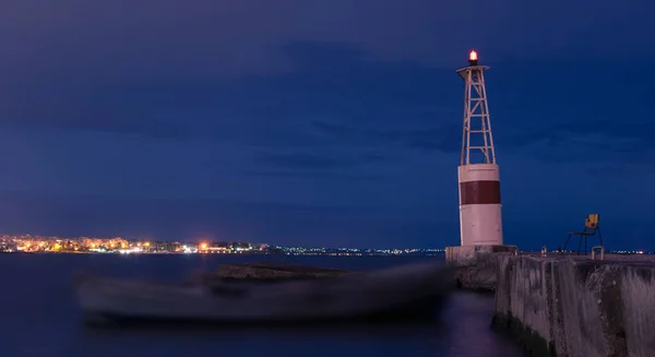 Nostaljik Selanik'in liman girişi deniz fenerini sula