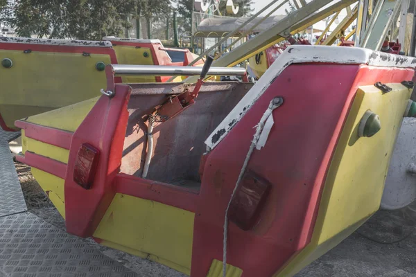 Selanik'in Aretsou semtinde terk edilmiş bir lunapark 