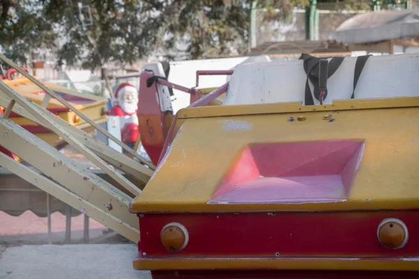 Selanik'in Aretsou semtinde terk edilmiş eski bir luna park 
