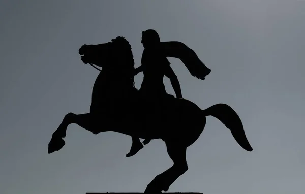 Büyük İskender atının üstünde 