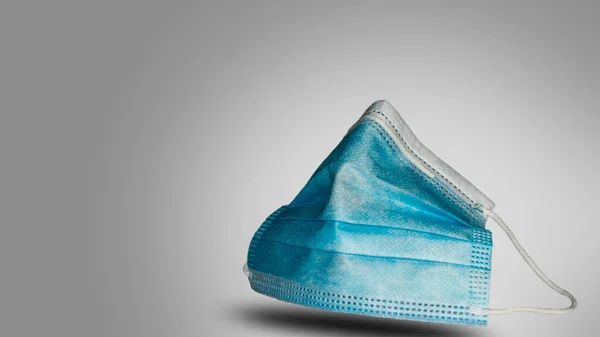 Negatif arkaplan ile izole cerrahi maske