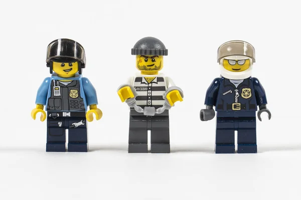 Oroszország, november 05, 2018. LEGO büntető és a rendőrök, a Lego csoport által gyártott — Stock Fotó