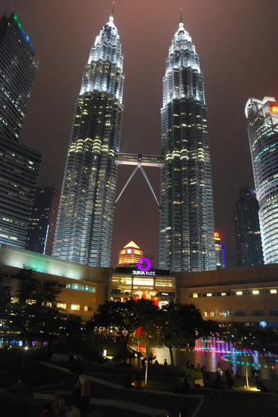 Kuala Lumpur Malajsie Února 2018 Majestátní Pohled Klcc Noci Malajsie — Stock fotografie