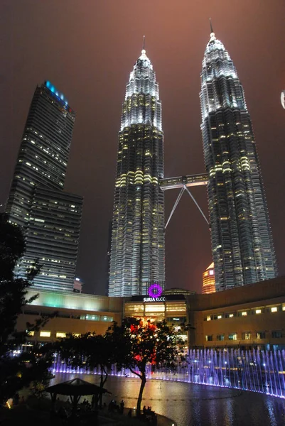 Kuala Lumpur Malajsie Února 2018 Majestátní Pohled Klcc Noci Malajsie — Stock fotografie