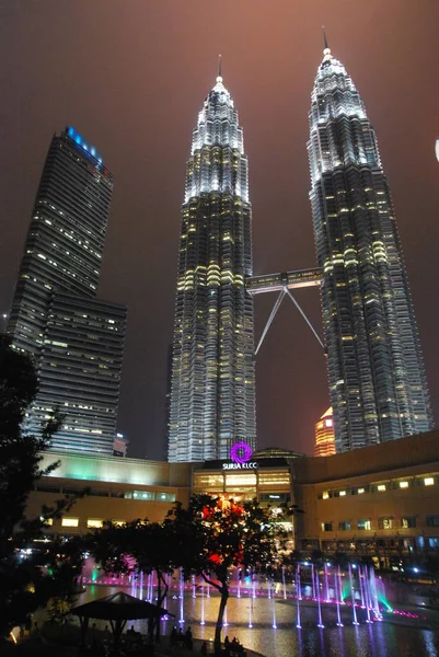 Kuala Lumpur Malajsie Února 2018 Majestátní Pohled Klcc Noci Malajsie — Stock fotografie
