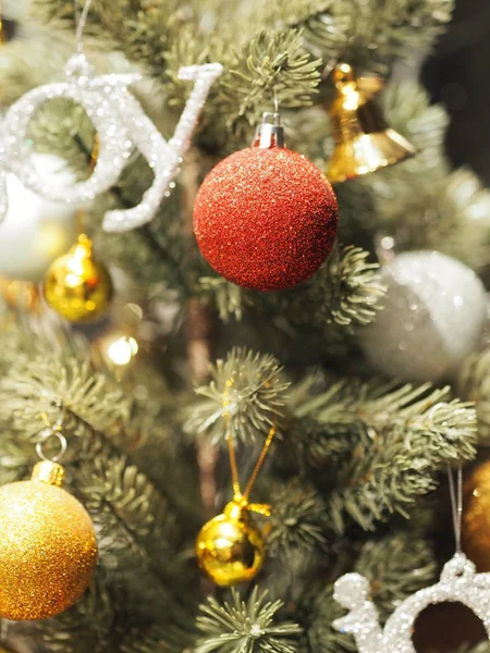 Christ Mass Tree Christmas Trimmings Decoración Caja Regalo Bolas Colores — Foto de Stock
