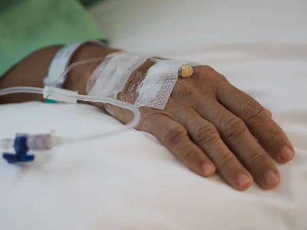 Hand Patients Sleep Saline Hospital Ward — Stock Photo, Image