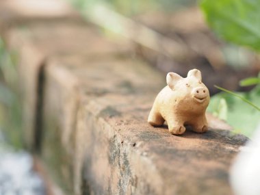 Domuz pişmiş tuğla Çömlekçilik toprak çanak çömlek seramik alanı yazma arka planı için