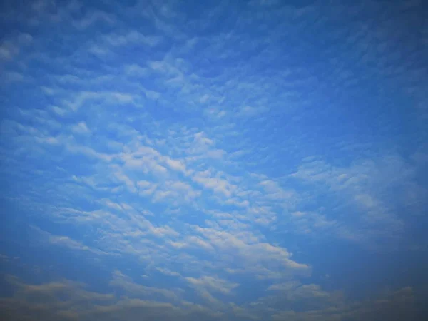 Nuvens Brancas Céu Azul Nublado Espaço Fundo Natural Para Escrever — Fotografia de Stock