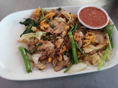 Suki suyu veya et suyu domuz