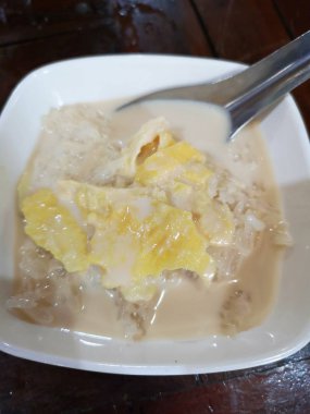 Hindistan cevizi sütü tatlı ile Durian yapışkan pirinç Bu şahane olduğunu