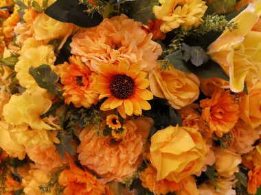 Sarı çiçek buketi el yapımı.