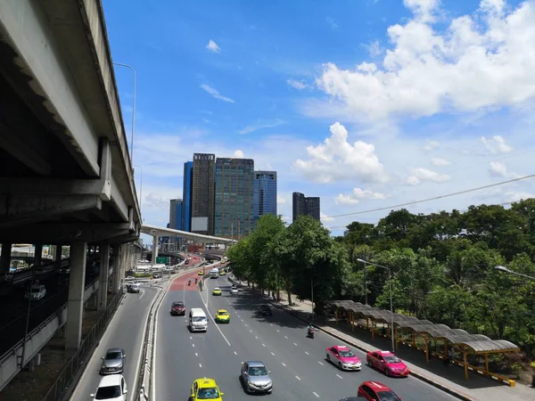 Vipawadee Road Bangkok Thailand May 2019 Bright Sky White Blotches — стоковое фото