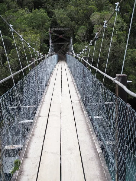 Puente Madera Montaña Hermosa Ubicación Lugar Nueva Zelanda — Foto de Stock