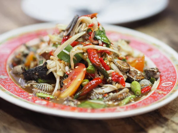 Deniz ürünleri turşusu balık yengeç kabuklu deniz ürünleri ile Papaya Salatası