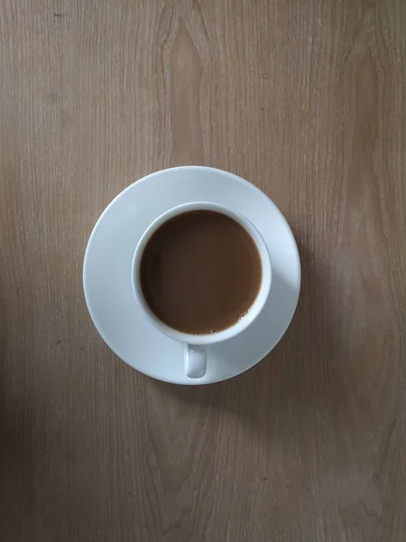 Café Una Taza Blanca Colocado Una Mesa Madera — Foto de Stock