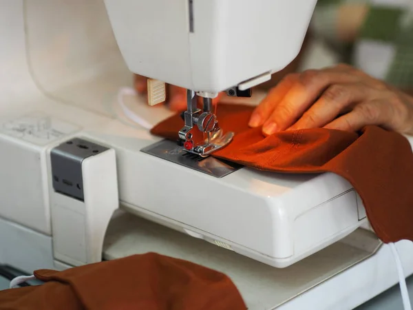 Acessórios Máquina Costura Costurar Máscara Facial Proteção Material Tecido Vírus — Fotografia de Stock