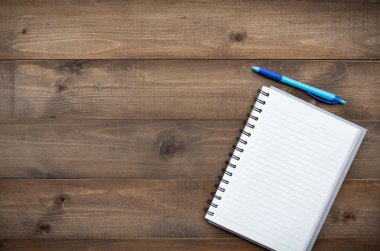 Beyaz kağıt mockup düz lay eski masa üstü ahşap arka plan doku alanı kavramı çalışma alanı office boş Not, Takvim yeni yıl 2019 planı, iş blogger fikir boş metin görünümü listesi