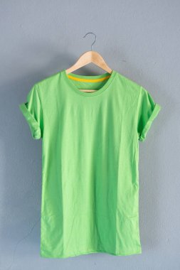 Retro kat Yeşil Pamuk T-shirt giysi gri üzerinde şablon mock